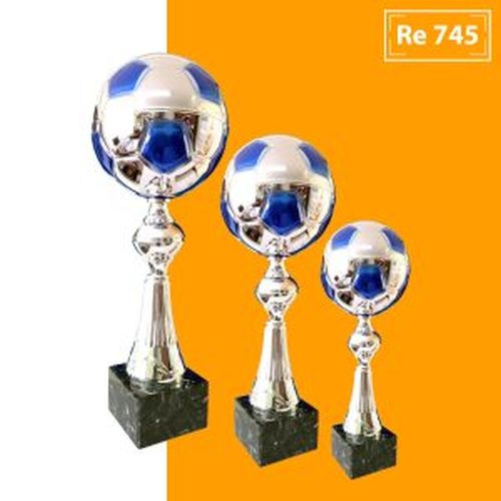 TROFEO COPA BALON PLATA CON AZUL GRANDE DE  PLASTICO CON BASE DE PLATICO NEGRO CON PLACA   DE ALUMINIO A COLOR imagen